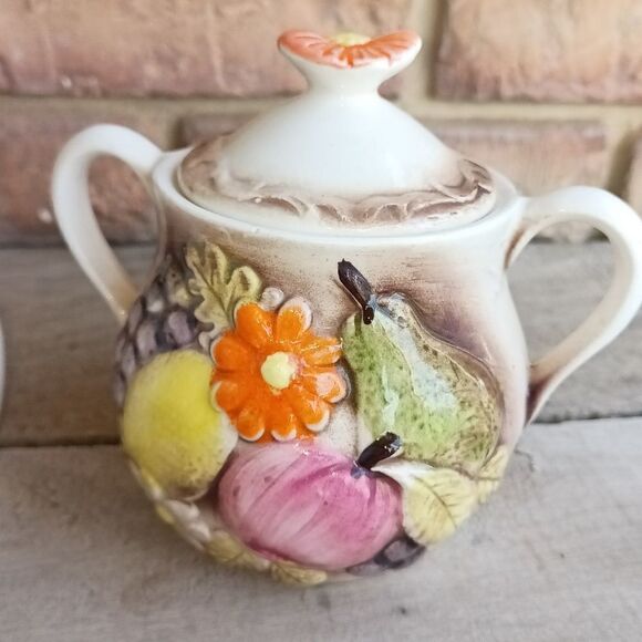 Cream and sugar  - Picture 6 of 7